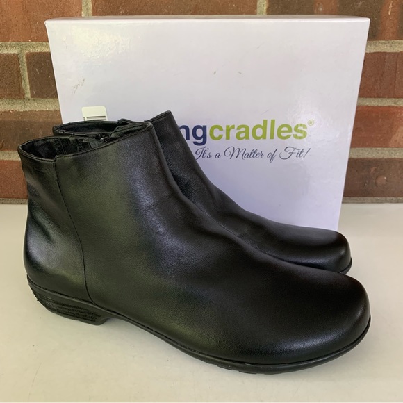 Walking Cradles Shoes Walking Cradles Womens Ezra Black Leather Low